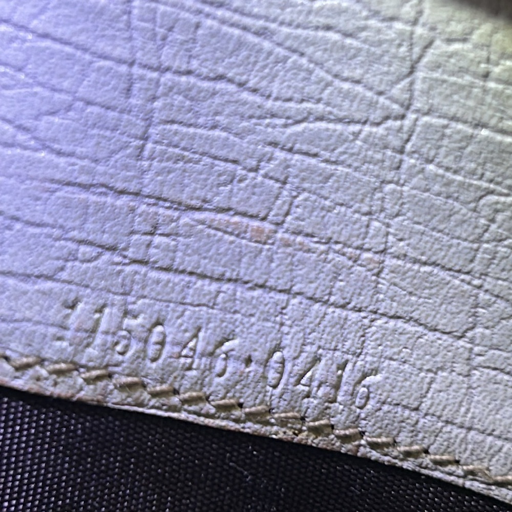 AUTHENTIC Gucci GUCCI - Picture 16 of 16